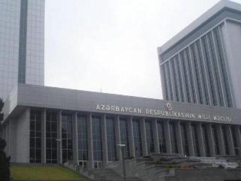 Deputat İstanbula gedir