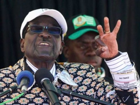 Zimbabve prezidenti istefa verdi - Video