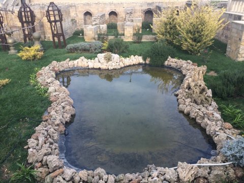 2000 insanın diri-diri yandırıldığı məscid - REPORTAJ