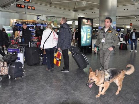 Atat&uuml;rk hava limanında bomba həyəcanı