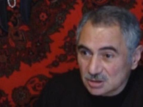 “Hər işimdə səhv axtarıram” - Əsərləri Abdulla Gülə, Leonid Kuçmaya bağışlanan usta-rəssamla MÜSAHİBƏ   