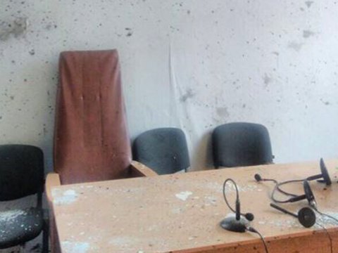 Məhkəmədə qumbara partlatdı, &ouml;z&uuml; &ouml;ld&uuml;