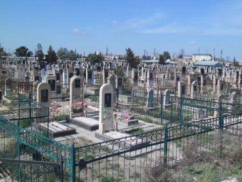 Paytaxtda ən böyük qəbiristanlıq dolub - Rəsmi qurum: “Yer yoxdur”   