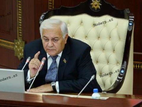 “Telefonları söndürün, dəqiqədə bir zəng gəlir” - Oqtay Əsədov deputatları DANLADI
