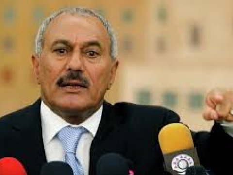 Eks-prezident &ouml;ld&uuml;r&uuml;ld&uuml;