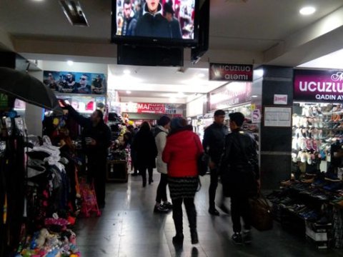 Avtovağzalda yazılmamış qaydalar hökm sürür - REPORTAJ   