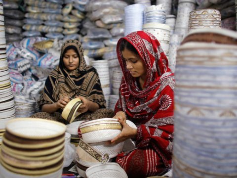 100 min rohinca qa&ccedil;qını kimsəsiz adaya k&ouml;&ccedil;&uuml;r&uuml;ləcək