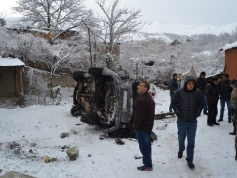 Ermənistanda hərbçilər qəzaya düşdü - FOTO   