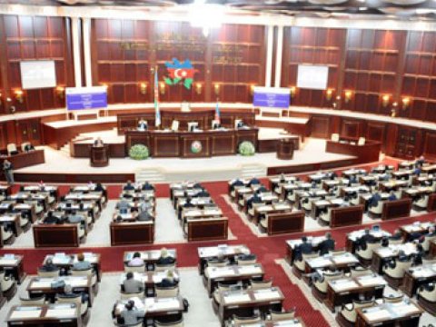 Milli Məclis ilin sonunadək qalmaqallı qanun layihəsinə baxacaq