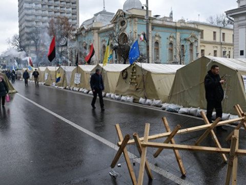 Ukraynada Saakaşvilinin tərəfdaşları k&uuml;&ccedil;ələrə axışdı - ETİRAZ AKSİYALARI