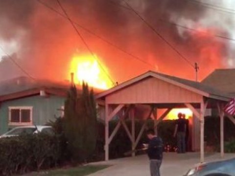 ABŞ-da təyyarə qəzaya uğradı: 2 &ouml;l&uuml;, 2 yaralı