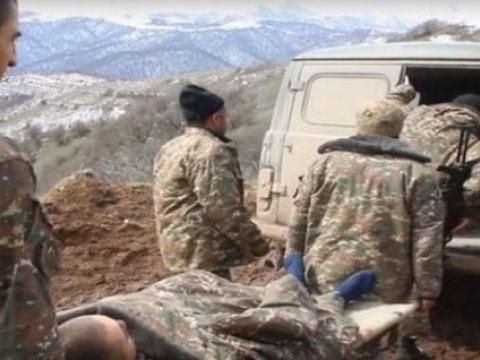 Erməni zabitlər yol qəzasına d&uuml;şd&uuml;lər