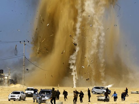 İsrail Qəzzanı bombaladı: 2 &ouml;l&uuml;