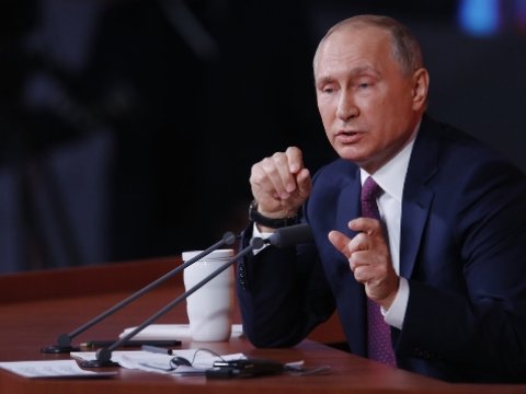 Putindən amerikalı jurnalistə sərt CAVAB: “Siz normal insanlarsınız?”