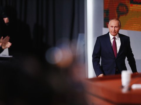 Putinin mətbuat konfransı başa &ccedil;atdı