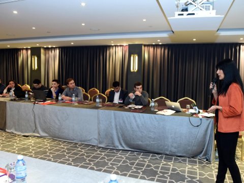 “Sürətin nəbzini tut” – Jurnalistlərə Formula 1-lə bağlı təlim keçirildi