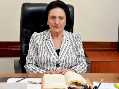 Bakı Slavyan Universitetinin rektoru tələbələrə əlçatandırmı...    