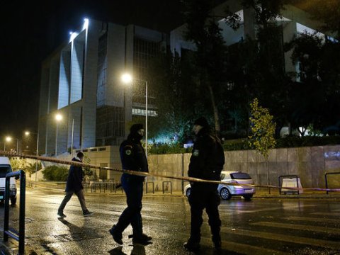 Yunanıstanda məhkəmə binası &ouml;n&uuml;ndə partlayış baş verib