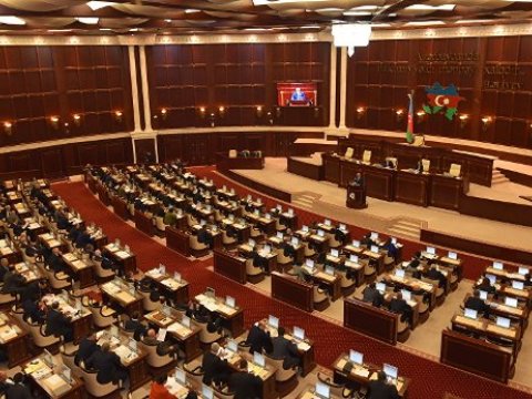Deputatlardan Milli Məclisin İntizam Komissiyasının tərkibi ilə bağlı TƏKLİF