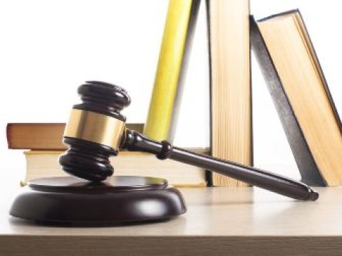 Vəkillər Kollegiyasından pullu h&uuml;quqi xidmət g&ouml;stərənlərə M&Uuml;RACİƏT