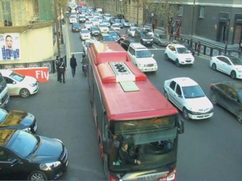 Bakının bəzi yollarında tıxac yarandı - SİYAHI