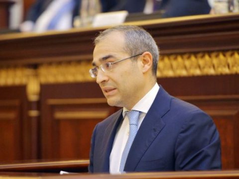 Vergilər naziri 64 nəfəri vəzifədən azad etdi  