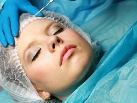 Silikonları çıxarmaq istəyən azərbaycanlı qadınlar artıb - SƏBƏBLƏR   