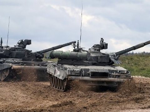 Kremlin yeni hərbi strategiyası qorxu yaratdı - ABŞ Rusiya tanklarını “əzmək” üçün plan HAZIRLADI