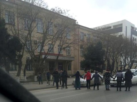 Köçkünlər yolu bağladılar - “Dövlətqaçqınkom” izahat verdi - FOTO   