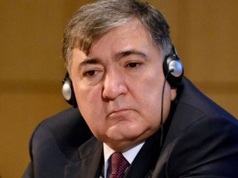 Fazil Məmmədov şəxsi istifadəsindəki 4 bahalı maşını Vergilər Nazirliyinə qaytardı