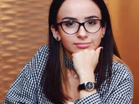 “ATV Xəbər”in aparıcısı: “Çox danışdığıma görə anamı məktəbə çağırıb şikayət etmişdilər” - MÜSAHİBƏ