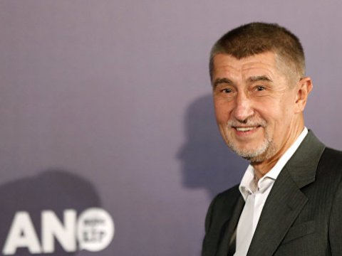 &Ccedil;exiya h&ouml;kuməti istefa verdi
