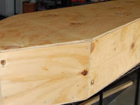 Hamilə ana &ouml;ld&uuml;, k&ouml;rpəsi tabutda doğuldu