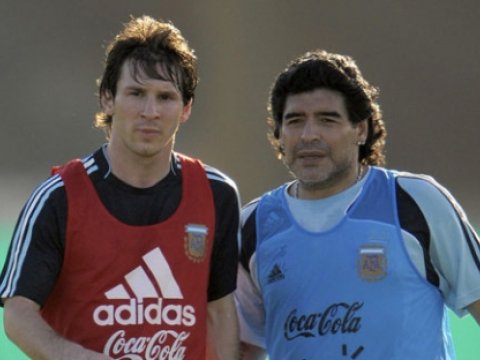 Argentina prezidenti Messi ilə Maradona arasında se&ccedil;im etdi