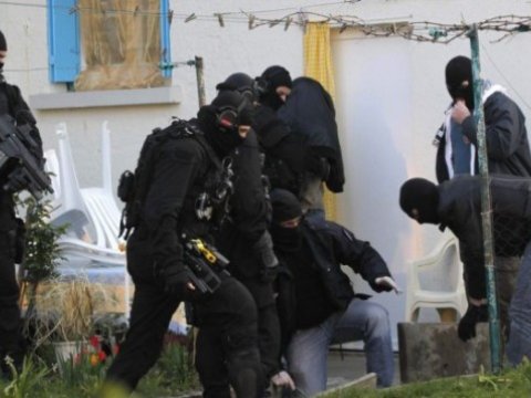 Polis əməliyyat keçirdi: 60 nəfər TUTULDU