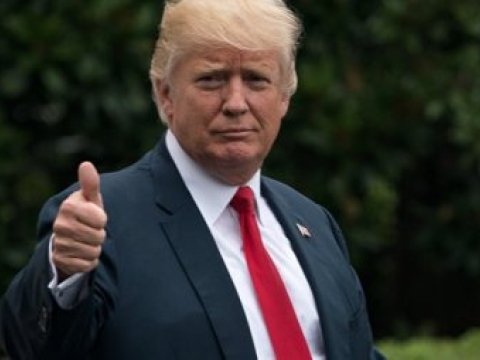 Tramp “Samsung”u ittiham etdi