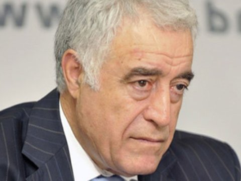 80 yaşlı İlyas İsmayılov niyə yenidən partiya sədri seçildi...   