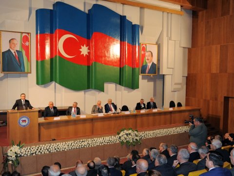 Azərbaycan Həmkarlar İttifaqları Konfederasiyası qurultaya toplaşır - EKSKLÜZİV