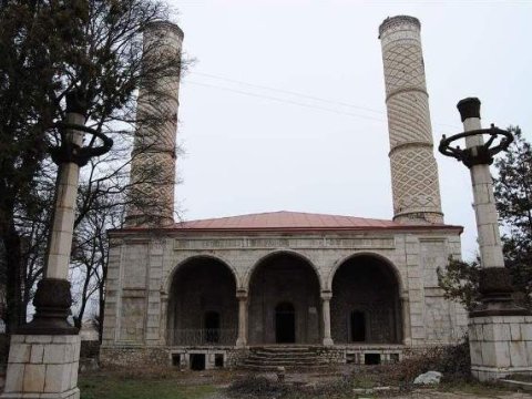 Qazaxıstanlı milyonçu Şuşa məscidini təmir edəcək