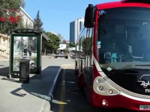 Sərnişin gedişhaqqını ödəmir, üstəlik sürücünü təhqir edir - VİDEO