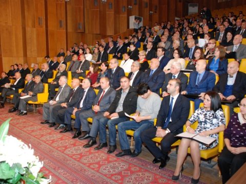 Həmkarlar İttifaqları Konfederasiyasının qurultayı başladı   