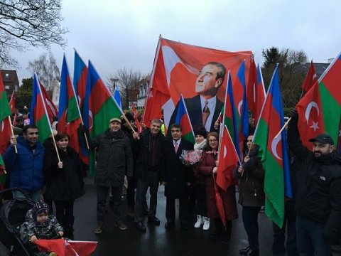 Danimarkada azərbaycanlılar mitinq keçirib   