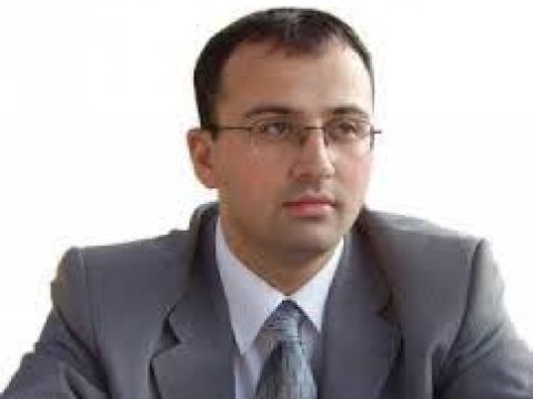 Dini Komitə Elşad Mirinin kitabına icazə vermədi  &nbsp;