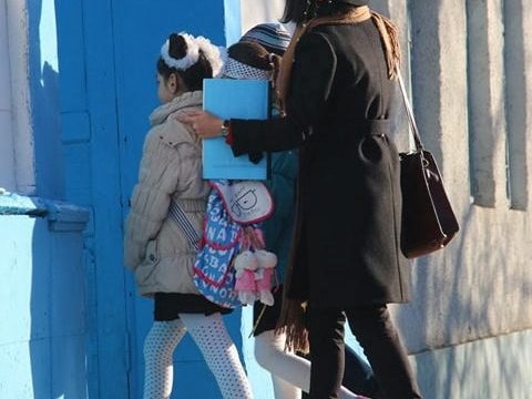 Ucqar kəndin gənc müəllimi: “Məktəbin odun sobasını qalayanda əllərimi yandırmışam” - LAYİHƏ   