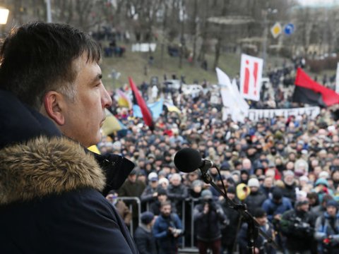 Saakaşvili: “Mənə siyasətdə mane olmayın!”