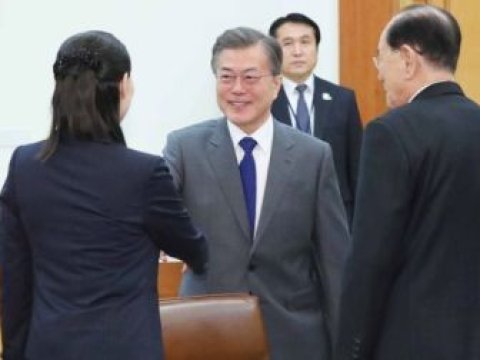 Şimali Koreya lideri Cənubi Koreya prezidentini ölkəsinə dəvət etdi