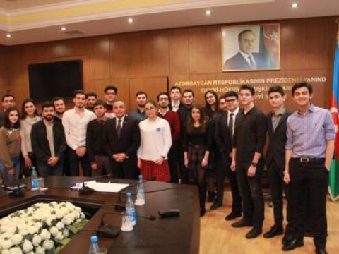 Azay Quliyev Avropa Gənclər Parlamentinin üzvləri ilə görüşdü