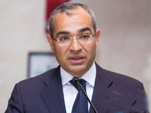 Nazirdən sərt TƏLƏB: Cızığından çıxan vergi əməkdaşını dəmir barmaqlıq gözləyir...  