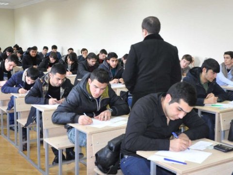 Bu universitetlərdə yaşı 70-i ötmüş müəllimlər də çalışır - SİYAHI   