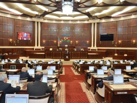 Milli Məclis borcların silinməsi məsələsini gündəmə çıxarır